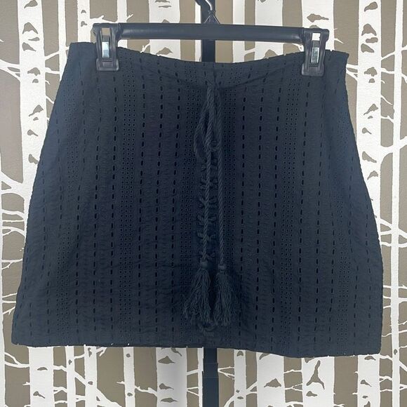 Leith Black Cotton Eyelet Mini Skirt sz M - Picture 1 of 7